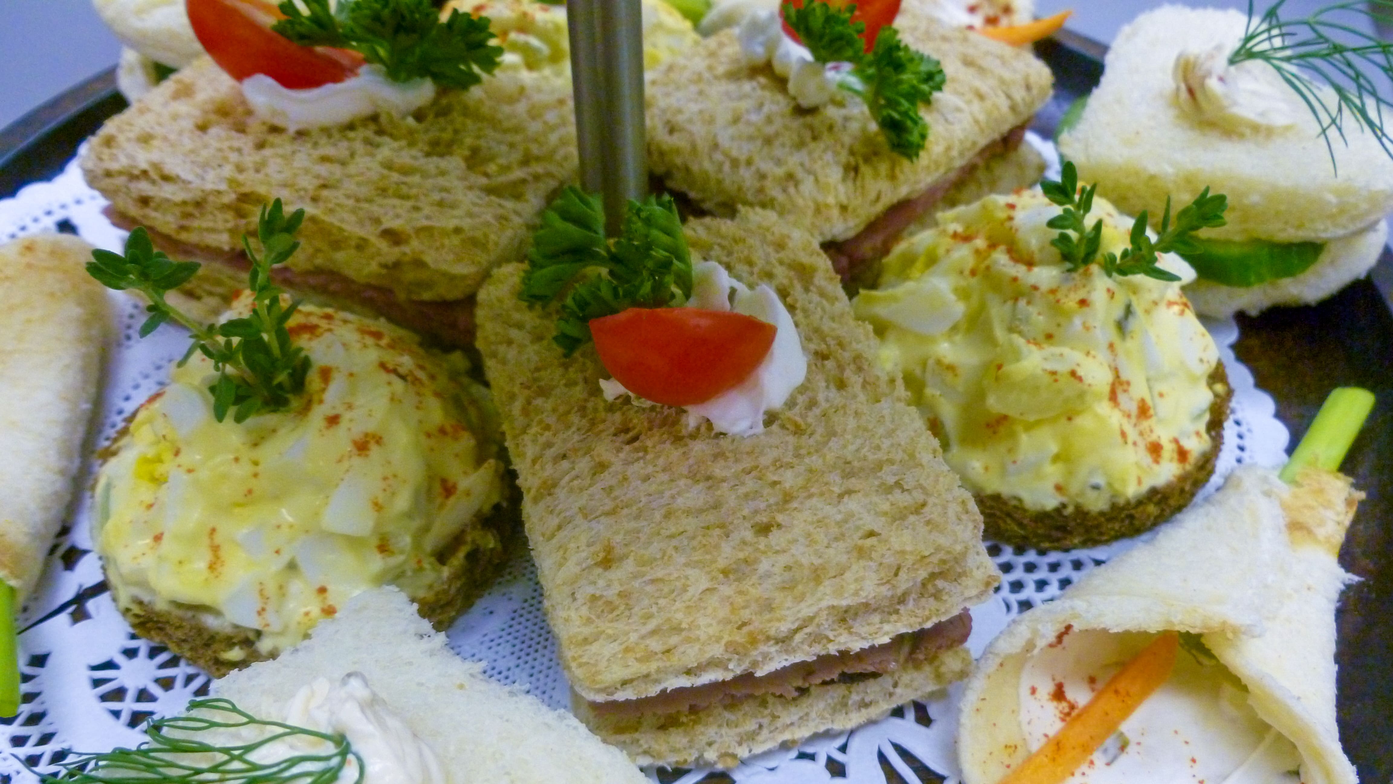 Mini Roast Beef Sandwiches Bluejean Corner